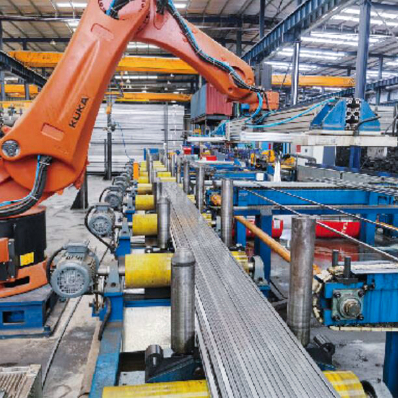 Machine voor het stapelen en omsnoeren van buizen Machine voor het stapelen en omsnoeren van buizen